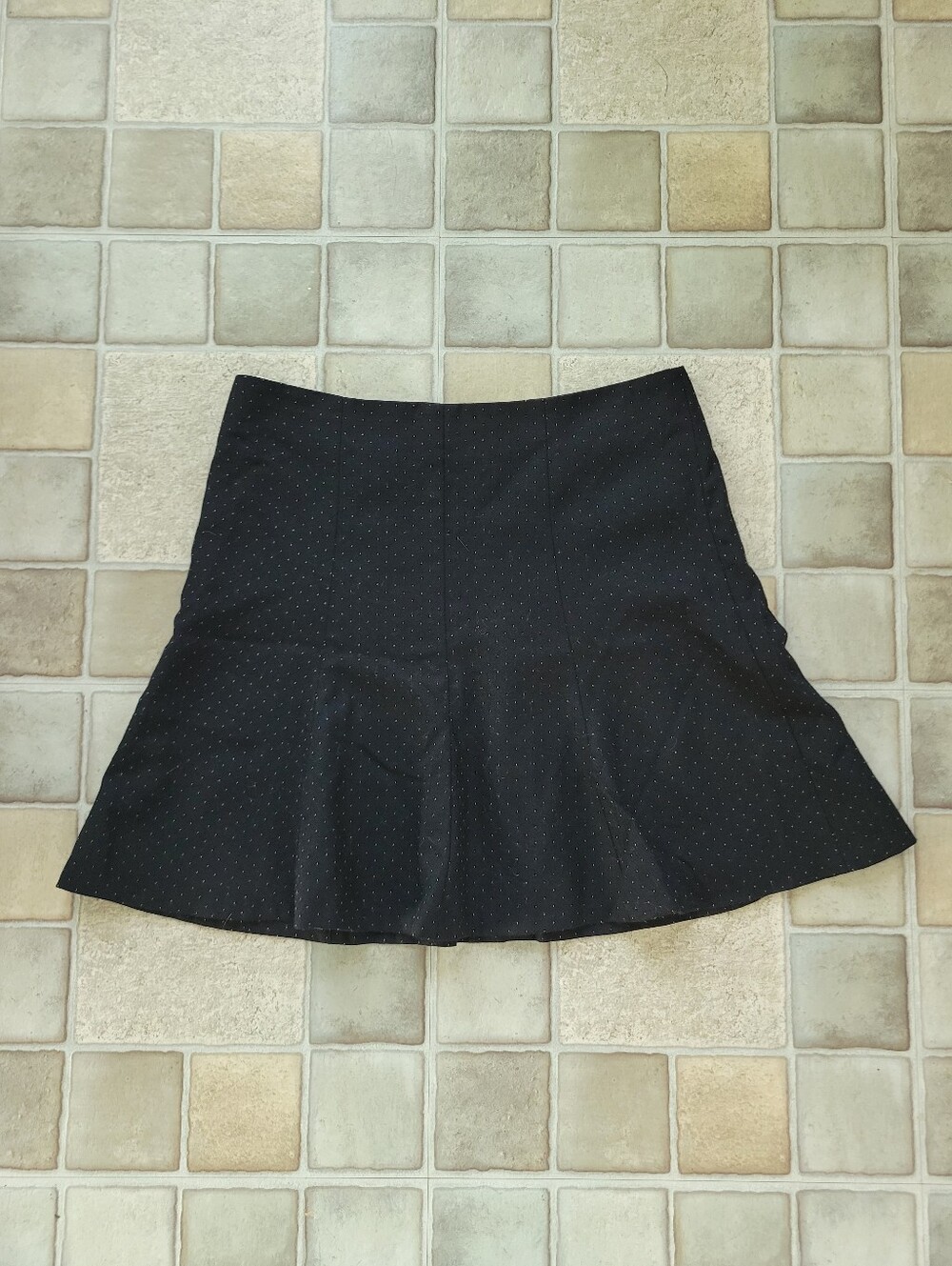 Women’s Ann Taylor Black With White Dots Flared Mini Skirt Size 8